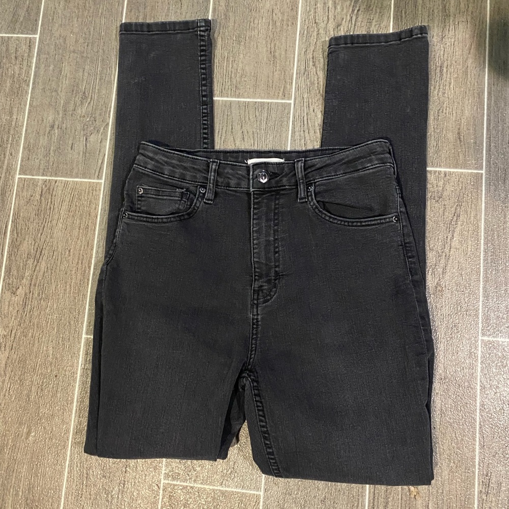 H&M high rise black jean size 6 38 like new